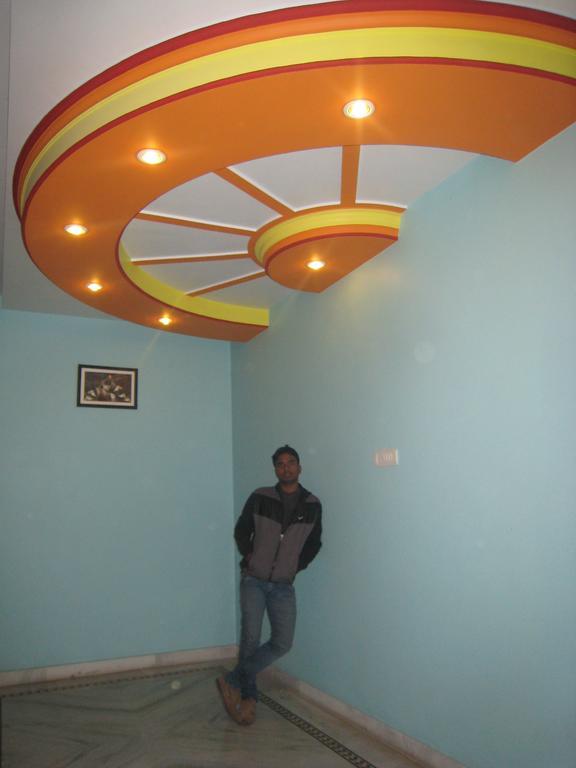 Krishna Paying Guest House Varanasi Ngoại thất bức ảnh