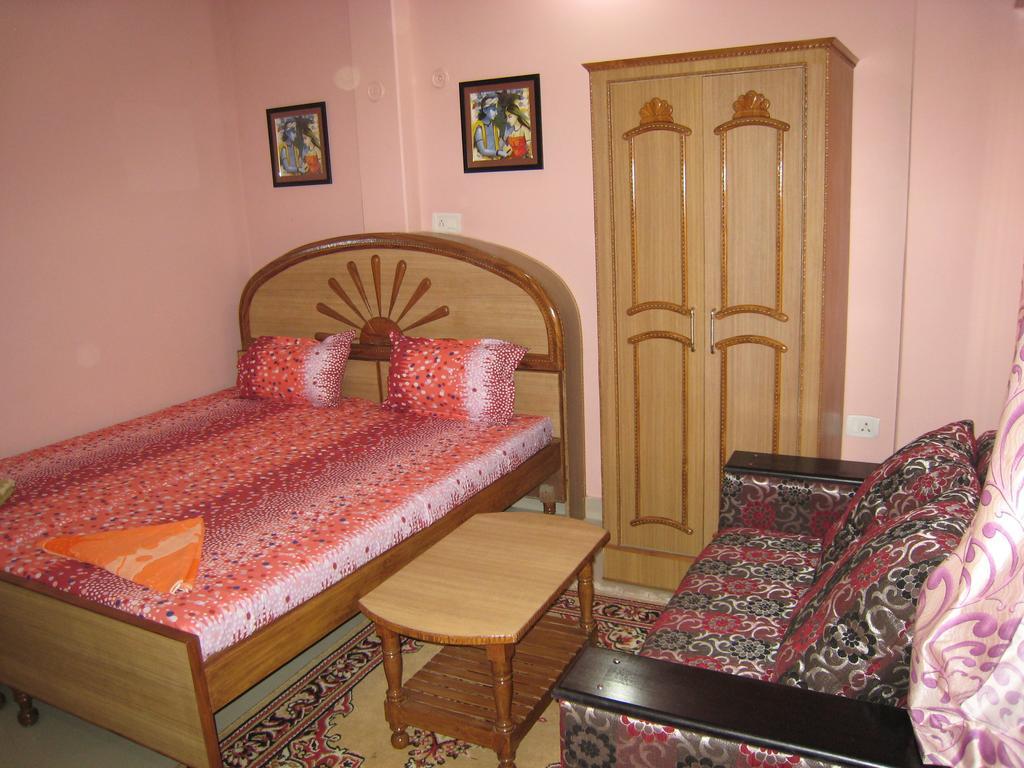 Krishna Paying Guest House Varanasi Phòng bức ảnh