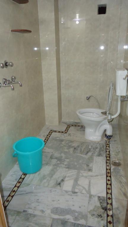 Krishna Paying Guest House Varanasi Ngoại thất bức ảnh