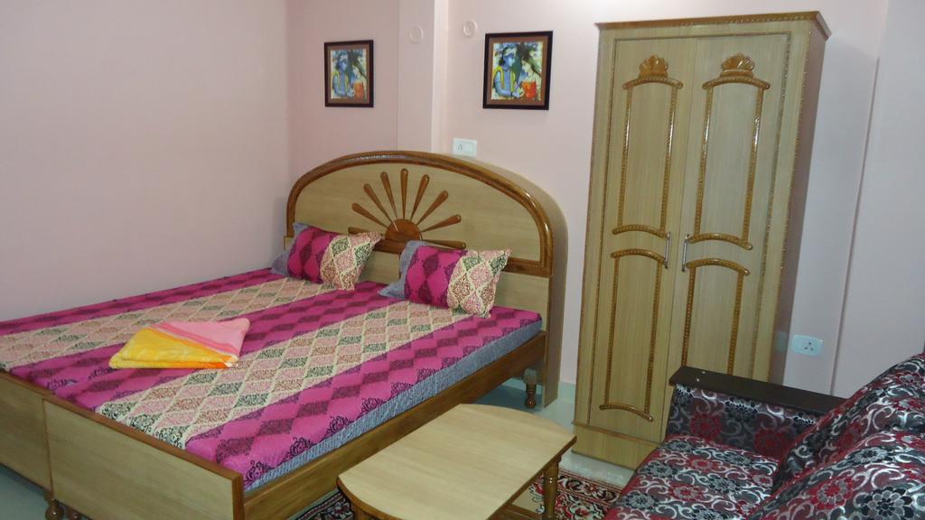 Krishna Paying Guest House Varanasi Phòng bức ảnh